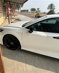 تۆیۆتا کامری